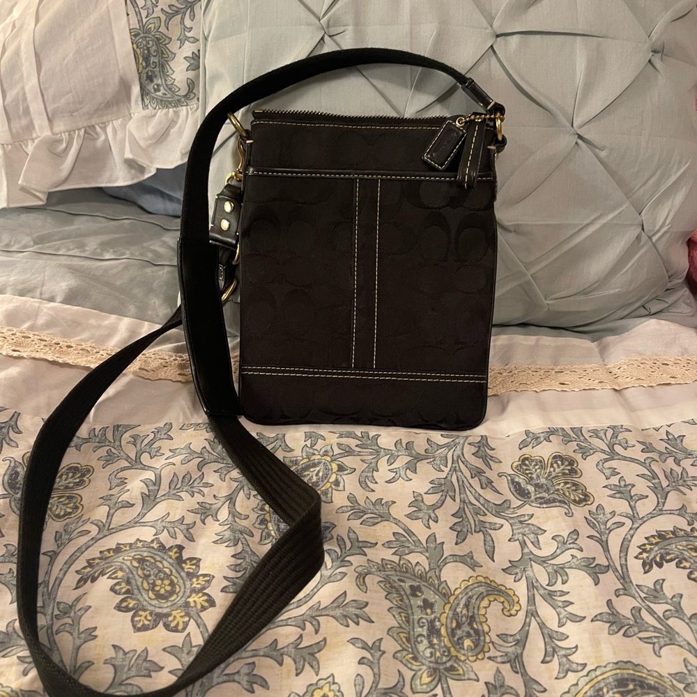 Coach Black Messenger Bag with Contrast Stitching - Picture 2 of 5